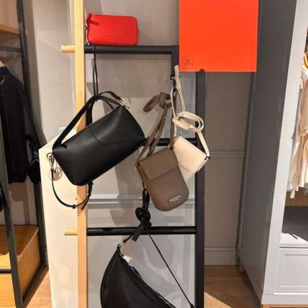 Viele Teile der Frühjahrskollektion bis zu 30% reduziert bei Marc O´Polo Garmisch